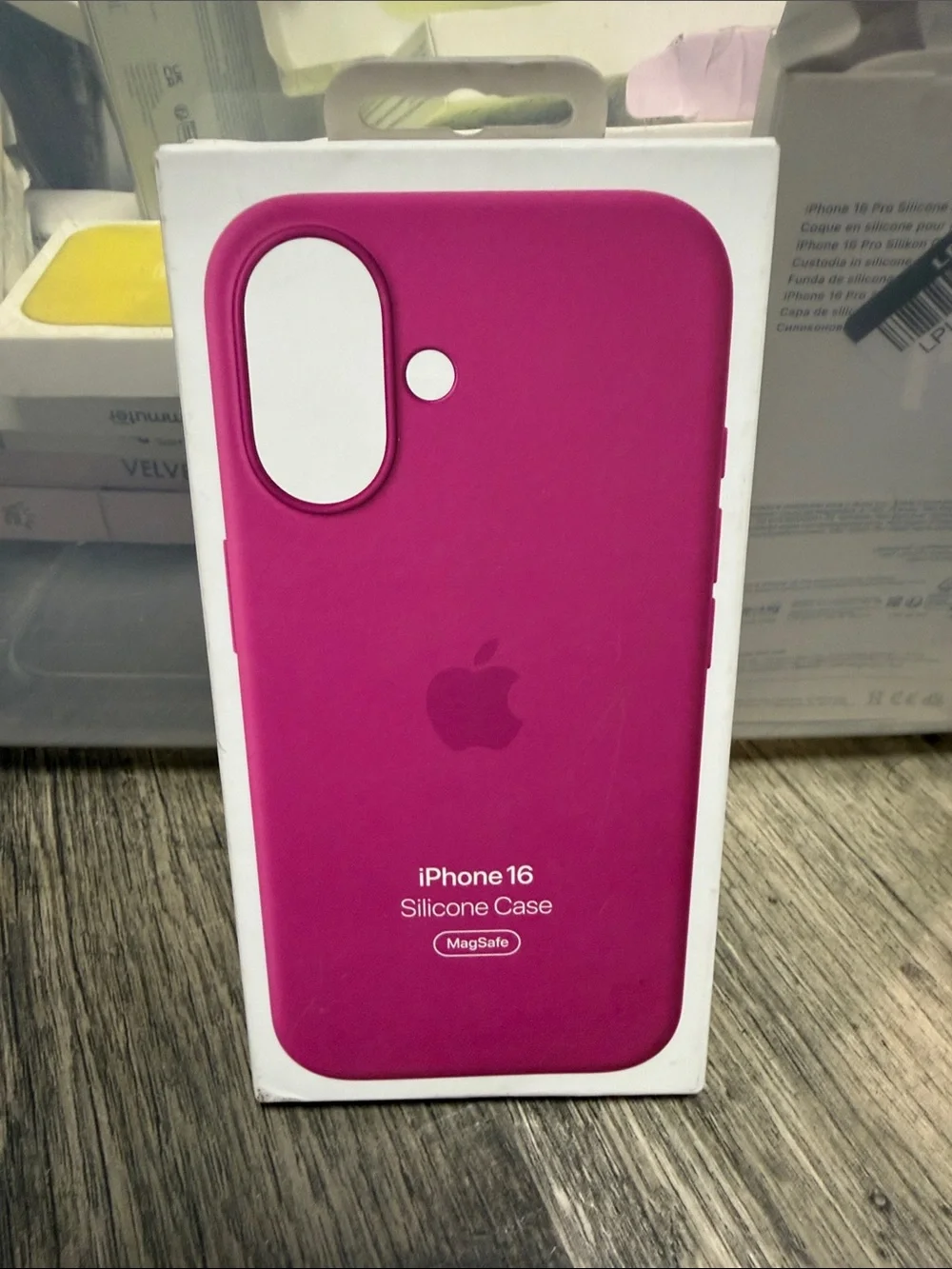 Apple iPhone 16 Silicone Case - Magenta Pink